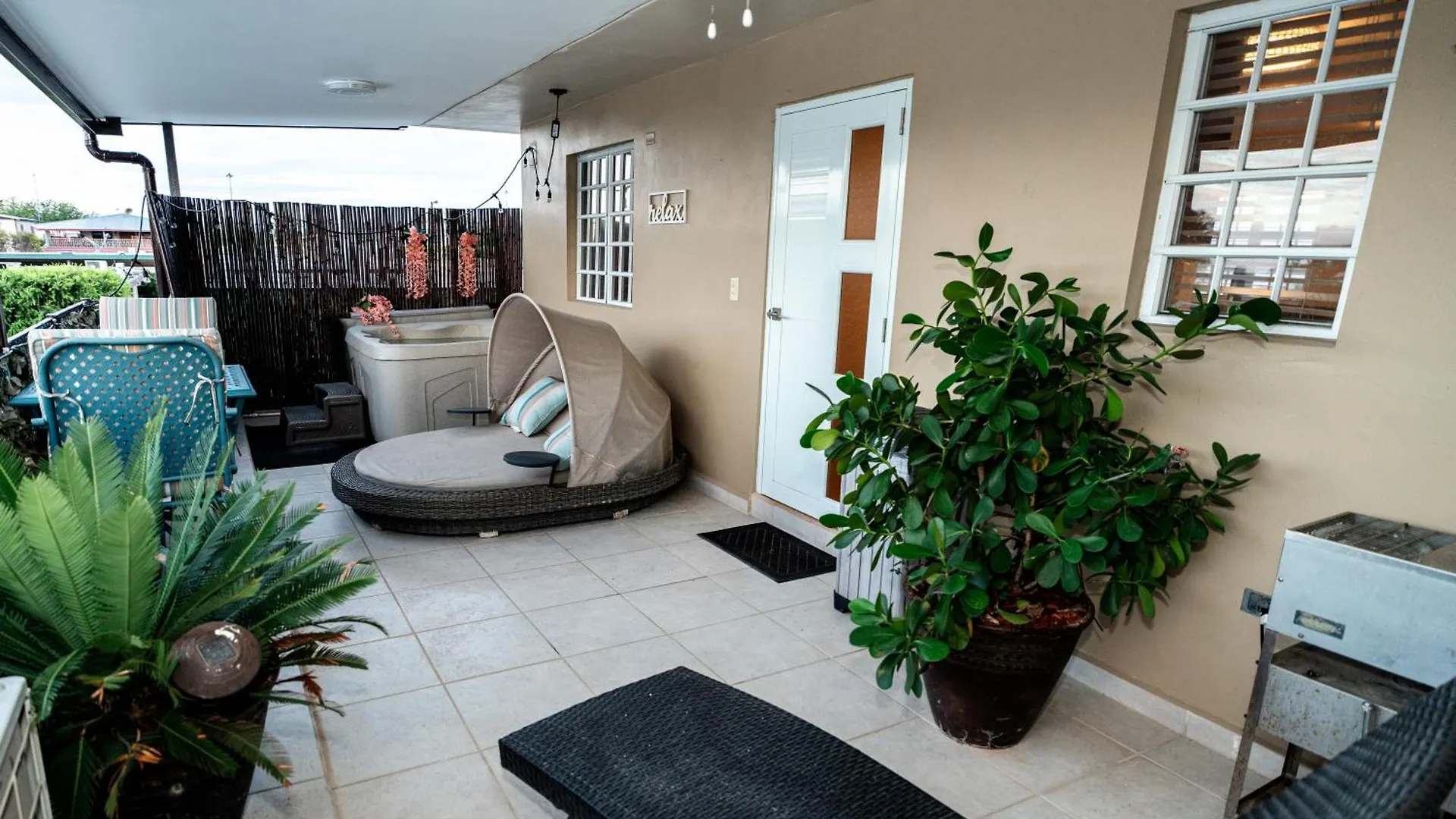 Luxury Retreat With Private Jacuzzi And Mountain Views Free Parking Apartment Ponce