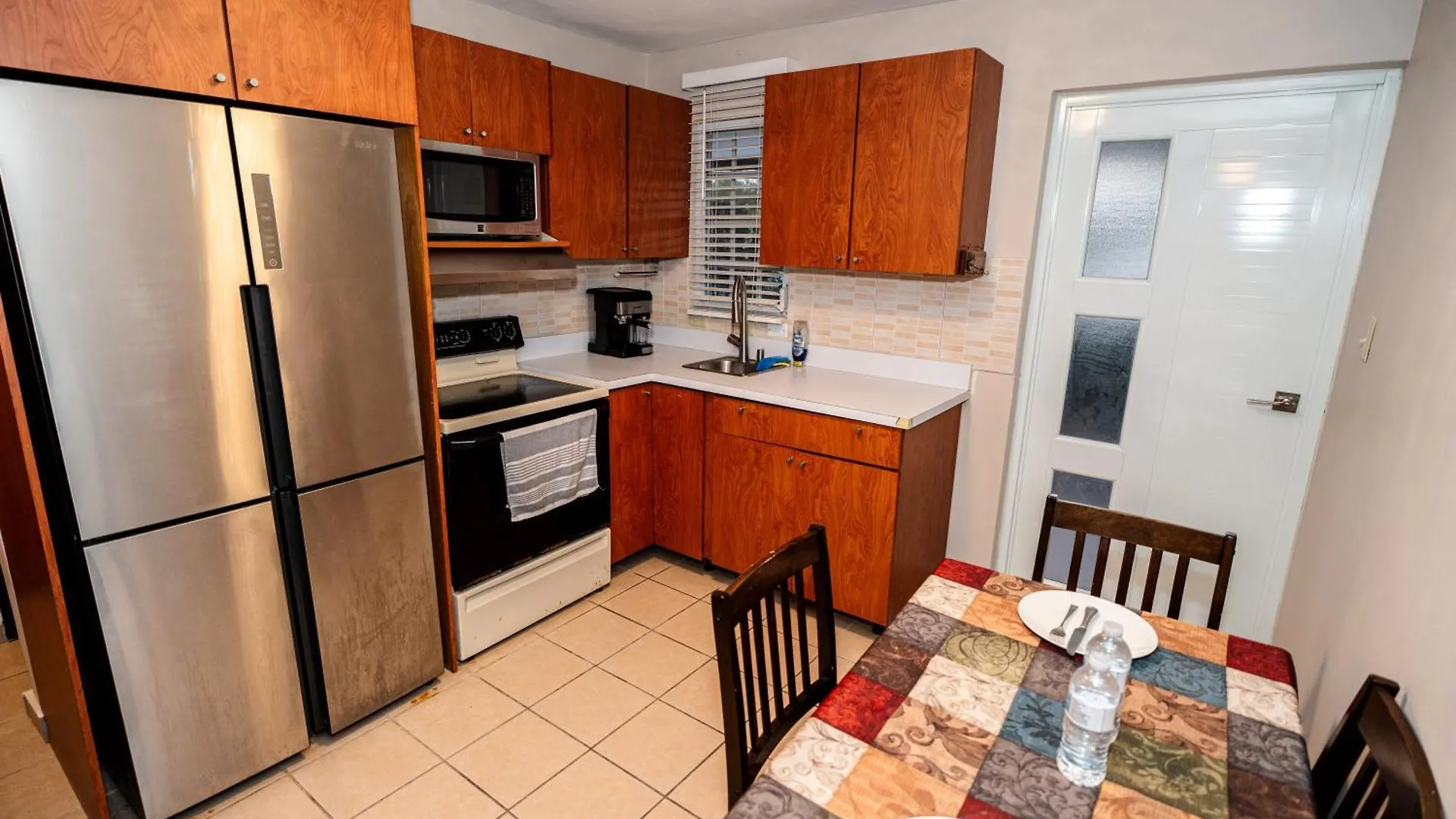 Appartamento Luxury Retreat With Private Jacuzzi And Mountain Views Free Parking Ponce